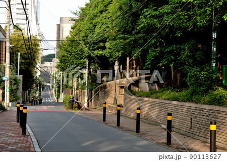 東京渋谷　松涛周辺の閑静な高級住宅街の風景 90113627