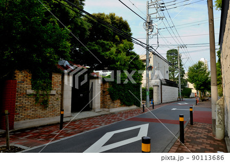東京渋谷 松涛周辺の閑静な高級住宅街の風景 東京渋谷 松涛周辺の閑静な高級住宅街の風景 90113686