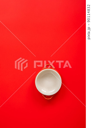 赤いクロスに置かれたお皿 background 赤いクロスに置かれたお皿 background 90114832