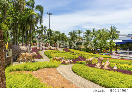 Beautiful garden decoration in Nong Nooch Tropical Botanical Garden in Chonburi,Thailand. Beautiful garden decoration in Nong Nooch Tropical Botanical Garden in Chonburi,Thailand. 90114964