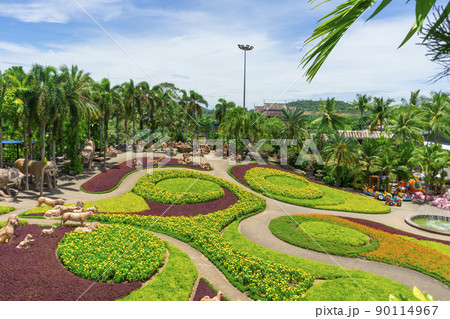 Beautiful garden decoration in Nong Nooch Tropical Botanical Garden in Chonburi,Thailand. Beautiful garden decoration in Nong Nooch Tropical Botanical Garden in Chonburi,Thailand. 90114967