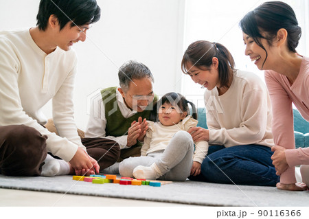 3 years old 90116366