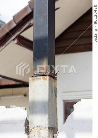 Height extension concrete column by square steel pipe. Height extension concrete column by square steel pipe. 90123420