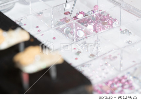 ネイルチップの制作、ストーン 90124625