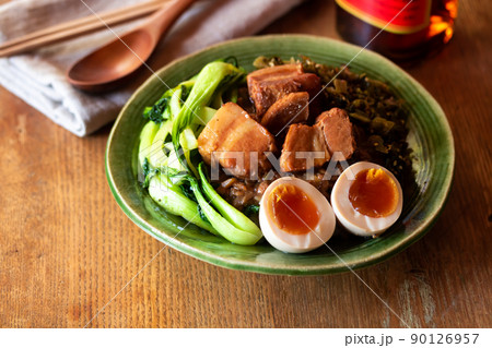 具材たっぷり自家製ルーローハン 90126957