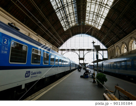 ブダペスト東駅の駅舎内部の様子 90130384