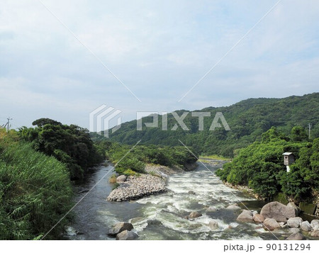 屋久島の横河渓谷の景色 屋久島の横河渓谷の景色 90131294