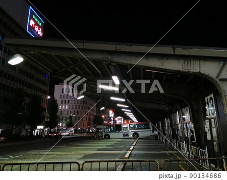 新潟 新潟駅万代口バスターミナル 夜景 新潟 新潟駅万代口バスターミナル 夜景 90134686