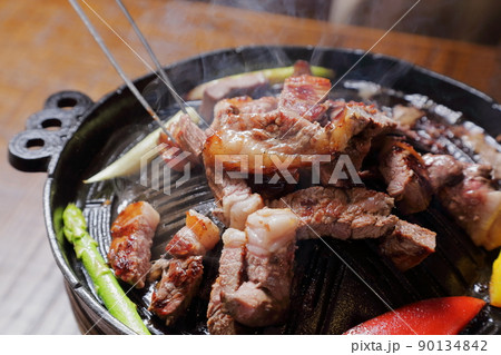 北海道名物、栄養たっぷり美味しいラム肉のグリル 90134842