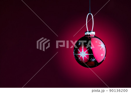 purple Christmas ball 90136200