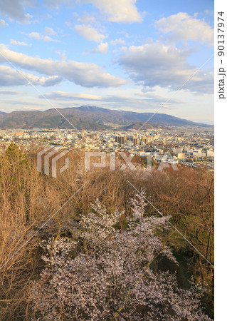 城山公園から見た松本市街 90137974