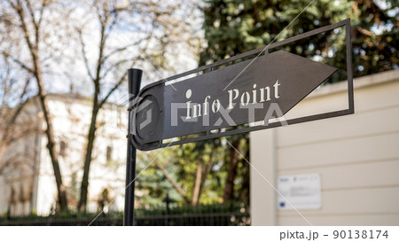 Direction post with Info Point inscription 90138174