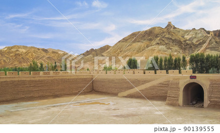 万里の長城 懸壁長城 中国・甘粛省嘉峪関市 / Xuanbi Great Wall 90139555