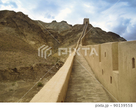 万里の長城 懸壁長城 中国・甘粛省嘉峪関市 / Xuanbi Great Wall 90139558