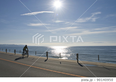 【鎌倉市】七里ヶ浜沿岸の風景 90140950