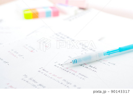 英語を勉強するイメージ 英語を勉強するイメージ 90143317