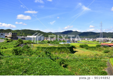 2021年。児島駅から岡山駅までの瀬戸大橋線の風景 2021年。児島駅から岡山駅までの瀬戸大橋線の風景 90144892