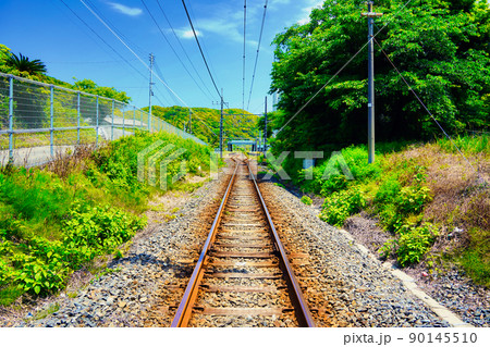 線路と夏と 90145510