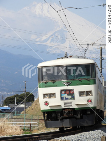 国鉄特急185系と富士山 90147290