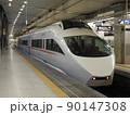 新宿に到着　VSE　新宿駅 90147308