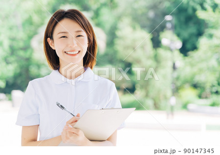 笑顔の看護師 笑顔の看護師 90147345