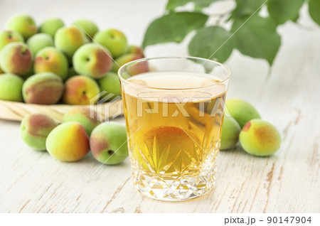 収穫した青梅 梅酒 梅シロップ 収穫した青梅 梅酒 梅シロップ 90147904