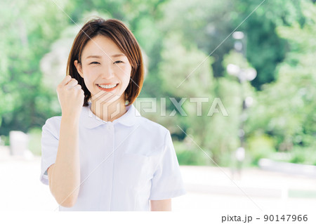 笑顔の看護師 笑顔の看護師 90147966