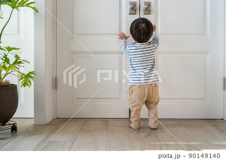 10 months old 90149140