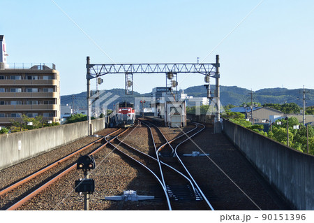 2021年。朝の水島臨海鉄道水島本線の風景 2021年。朝の水島臨海鉄道水島本線の風景 90151396