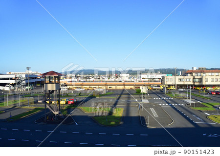 2021年。朝の水島臨海鉄道水島本線の風景 90151423