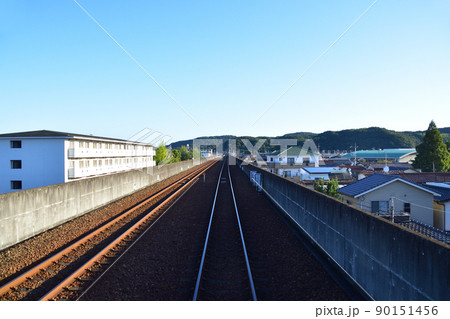 2021年。朝の水島臨海鉄道水島本線の風景 90151456