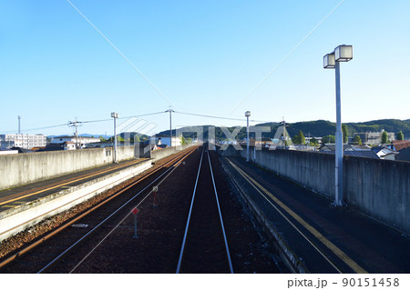 2021年。朝の水島臨海鉄道水島本線の風景 90151458