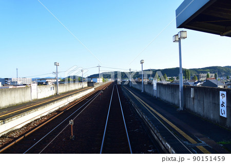 2021年。朝の水島臨海鉄道水島本線の風景 90151459