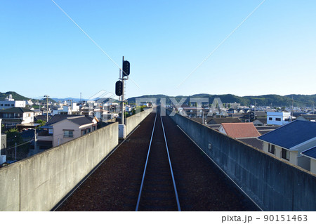 2021年。朝の水島臨海鉄道水島本線の風景 2021年。朝の水島臨海鉄道水島本線の風景 90151463