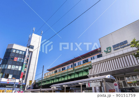 JR「西荻窪」駅北口の風景 駅ビルとバスターミナル JR「西荻窪」駅北口の風景 駅ビルとバスターミナル 90151759