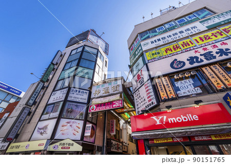 JR「西荻窪」駅南口の仲通街 90151765