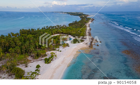 Aerial view of tropical beach landscape at addu city, Maldives 90154058