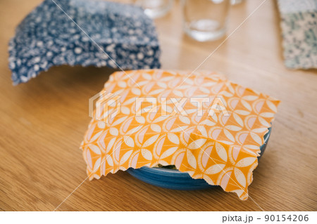 エコラップ・ミツロウラップ　　撮影協力：Bee Eco Wraps Japan様 90154206