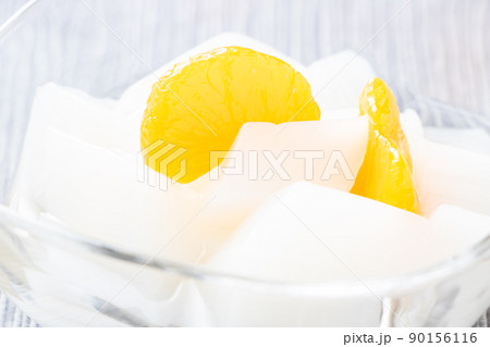 杏仁豆腐(みかん入り)のアップ。 90156116