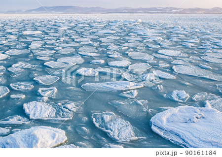 オホーツク海の流氷 90161184