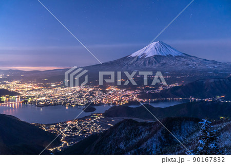 《山梨県》富士山の夜明け・新道峠 《山梨県》富士山の夜明け・新道峠 90167832