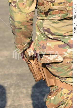 拳銃　米軍　兵士　 90170405