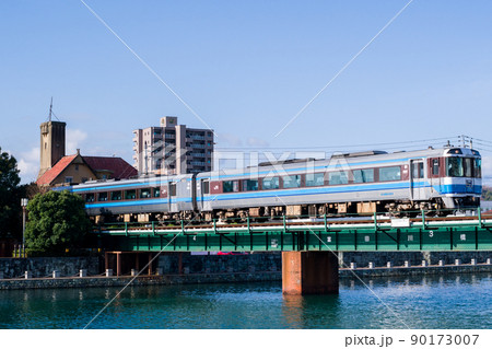 【牟岐線】新町川を渡る特急むろと号 【牟岐線】新町川を渡る特急むろと号 90173007