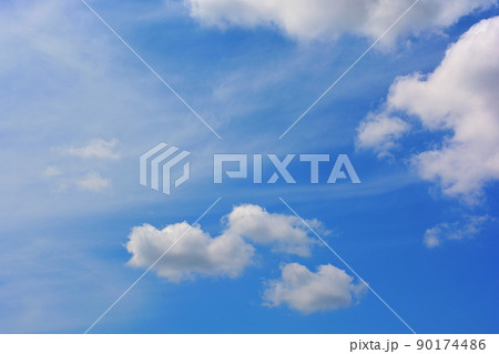 青空と雲 背景 青空と雲 背景 90174486