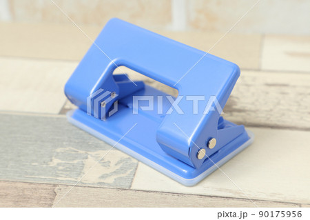 文具、パンチ、穴パンチ、穴あけ、事務用品、文房具、道具、器具 文具、パンチ、穴パンチ、穴あけ、事務用品、文房具、道具、器具 90175956