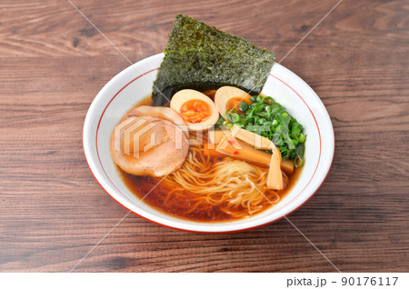 注意）湯気はレタッチ合成です。中華そば、醤油ラーメン、らーめん、しょう油ラーメン、中華麺、拉麺。 90176117