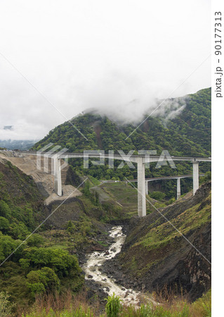 南阿蘇村の新阿蘇大橋 90177313