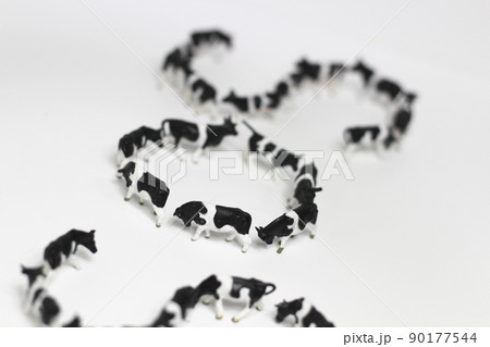 牛のジオラマ　SOS　ヴィーガン　 90177544