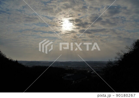 鴨川ダムからの朝日 90180267