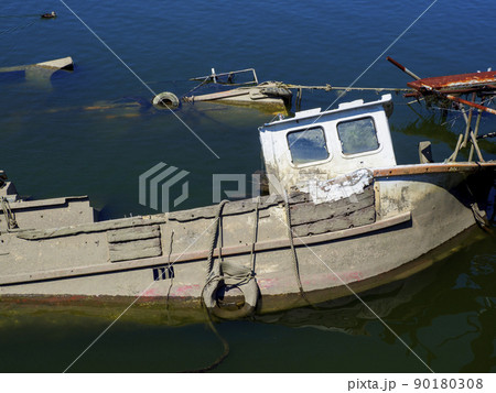 沈没船・不法投棄船 90180308